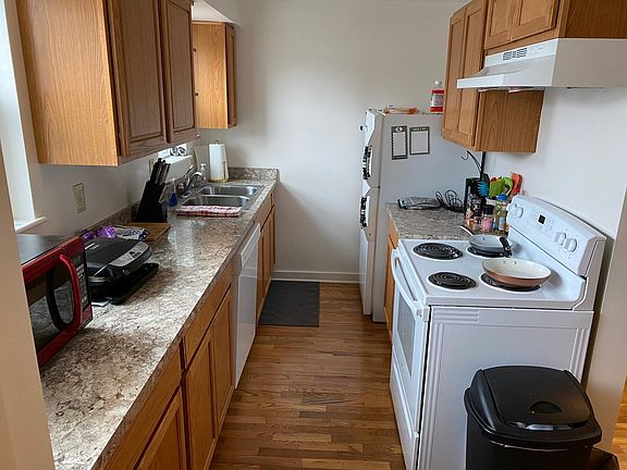 4th image of 122 Durand St #3 & 5