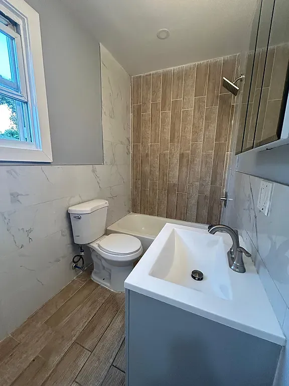 4 bed, $2,600 — Photo 3