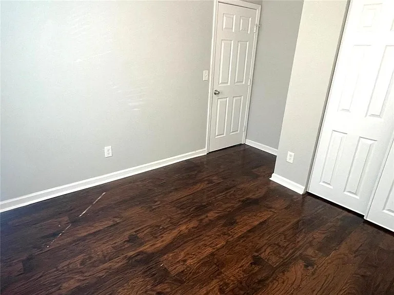 566 Rockwell St SW — Photo 21