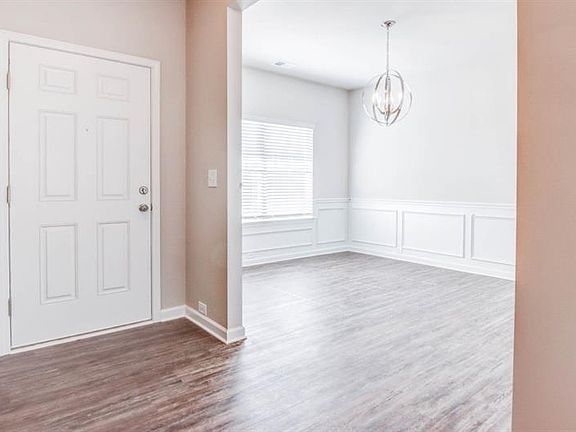 3rd image of 130 Kaitlyn Cir