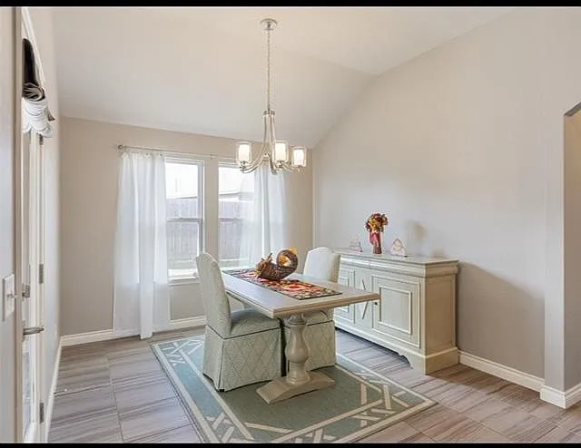 810 Barbaroot Dr — Photo 4
