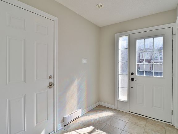3rd image of 594 Meadowcreek Cir #1