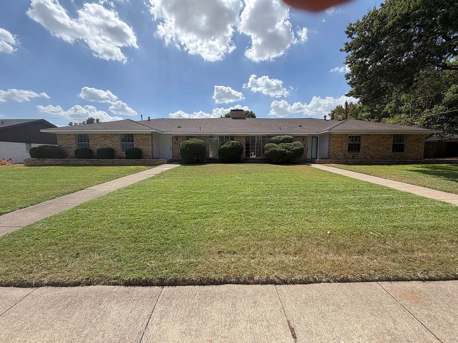 3 bed, 1750 sqft, $3,000 — Photo 2