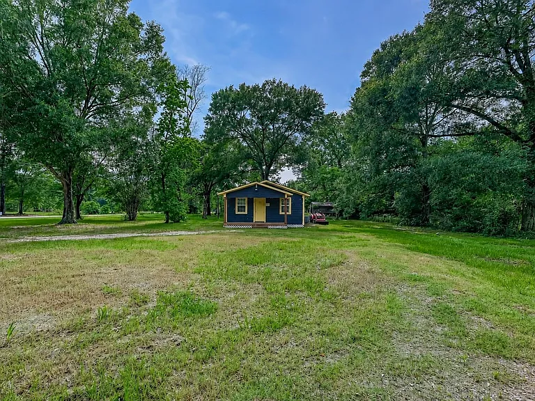15897 Dewberry Ln — Photo 13