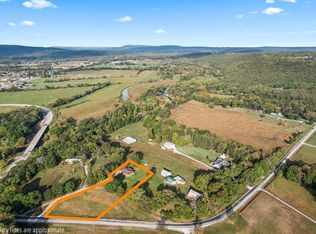 12831 Hummingbird Rd, Elkins, AR 72727