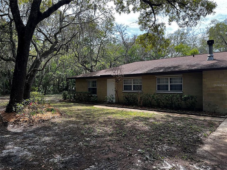 1st image of 29716 Deerwood Farms Rd