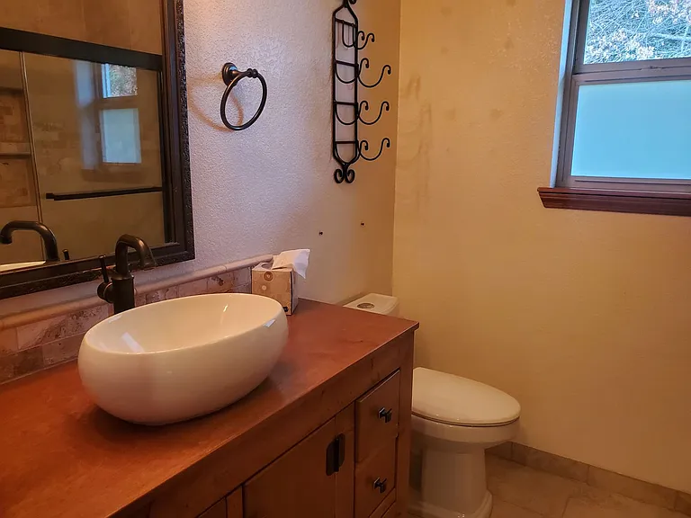 247 SE Weston Rd — Photo 16