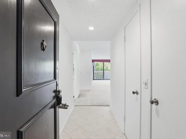 6101 Edsall Rd APT 502, Alexandria, VA 22304