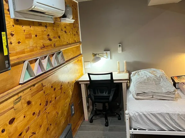 (undisclosed Address), Brooklyn, NY 11234