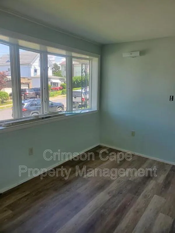 3 bed, 1.5 bath, 1000 sqft, $1,395 — Photo 4