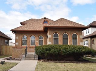 4241 N 16th St, Milwaukee, WI 53209