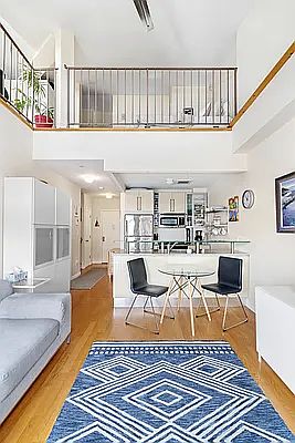 2nd image of 224 16th St #6