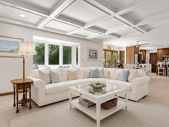 5th image of 1225 Bel Air Dr
