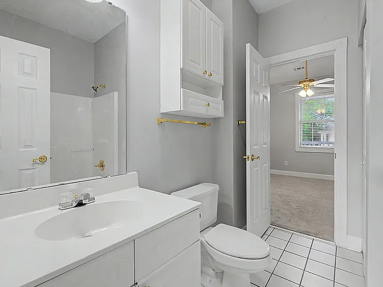 670 Riverwalk Dr #302 — Photo 16