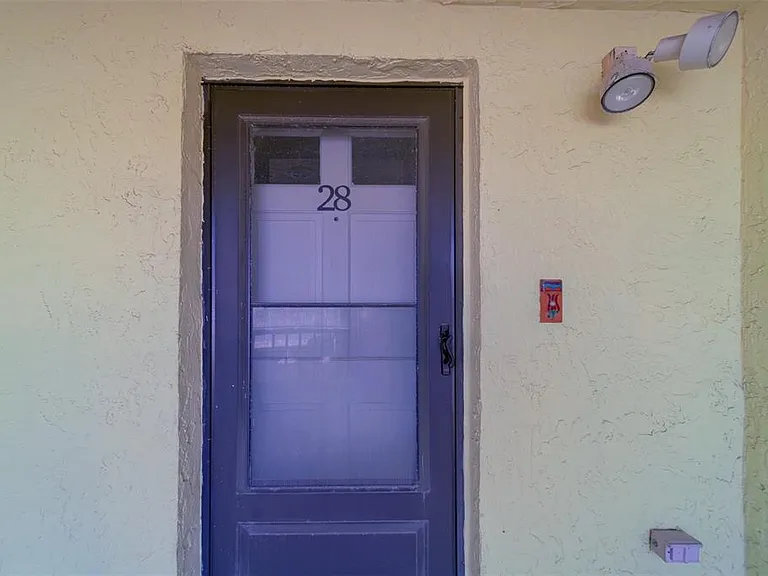 1 Windrush Blvd #28 — Photo 37