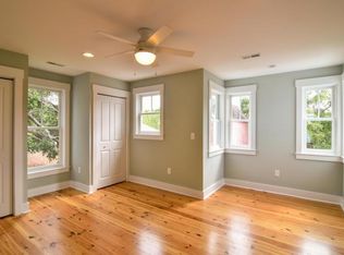 7 E Hampstead Sq, Charleston, SC 29403