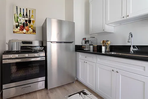 Newly Renovated Apartments Photo 1