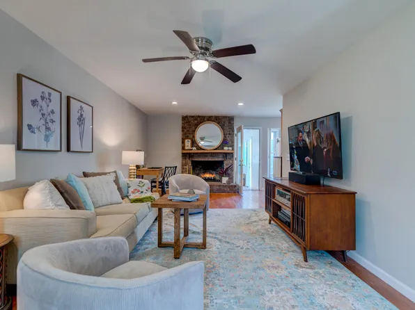 960 Mooring Dr, Charleston, SC 29412