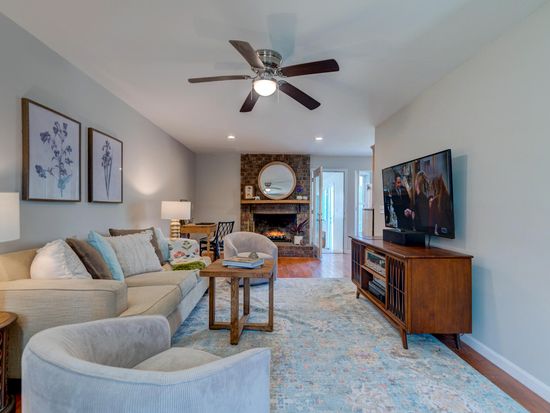 960 Mooring Dr, Charleston, SC 29412