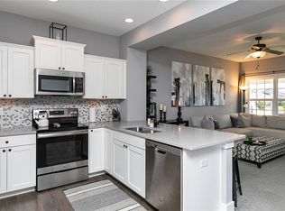 1147 S 91st St, West Des Moines, IA 50266
