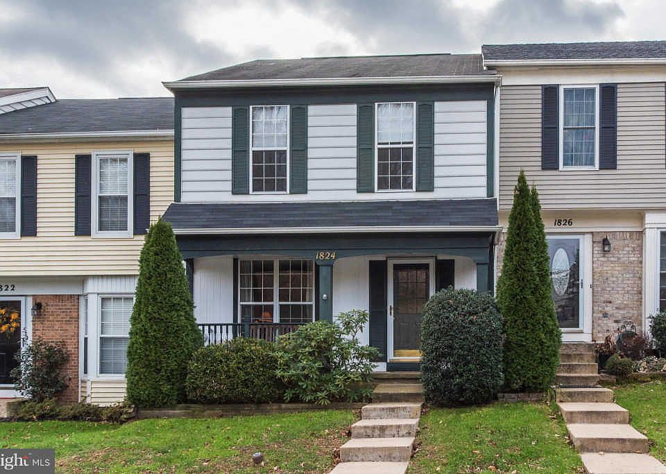 1st image of 1824 Oxford Sq