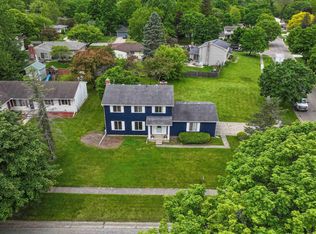 406 Windmill Point Dr, Flushing, MI 48433