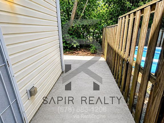 3rd image of 2339 Brianna Dr