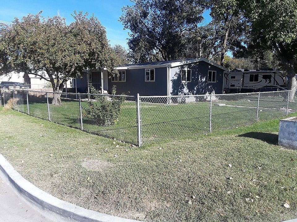 1st image of 305 E Freeport St