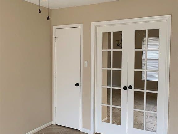 4th image of 4006 Mossy Grove Ct