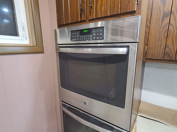 5th image of 414 W Washington St #1