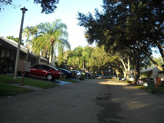 5th image of 9691 NW 16th Ct