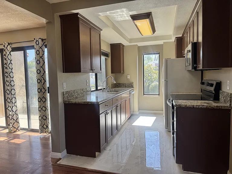 7380 Park Ridge Blvd #221 — Photo 3