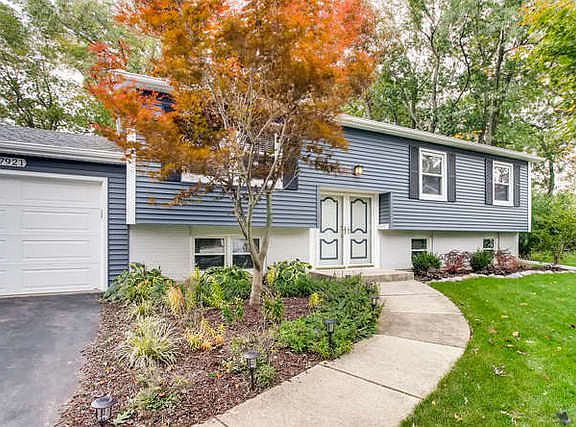3rd image of 7921 Iroquois Ct