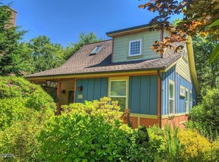 2040 Overleaf Loop, Yachats, OR 97498