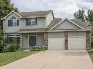 650 Patterson Dr, Carlisle, IA 50047