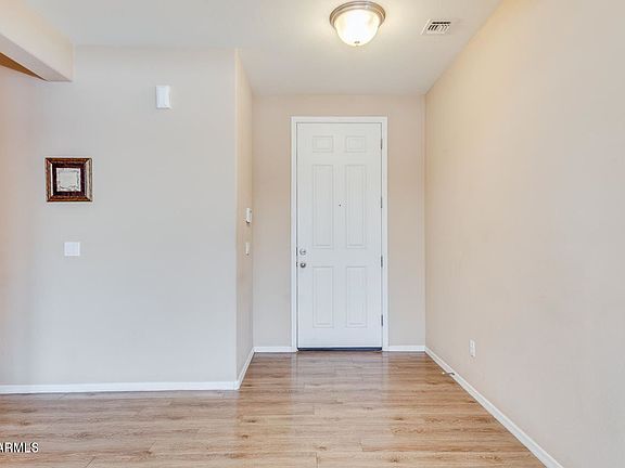 3rd image of 5537 W Huntington Dr