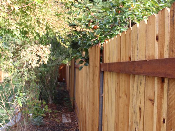 All brand new fencing!!!