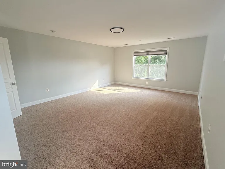 8 Mechanic St — Photo 18