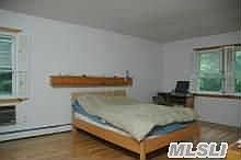 5th image of 943 Hawkins Ave