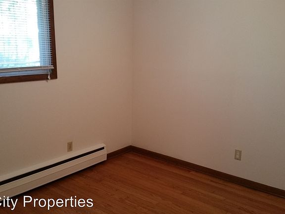 4th image of 1652 N Humboldt Ave APT 16