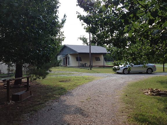4th image of 609 Lazy Acres Cir