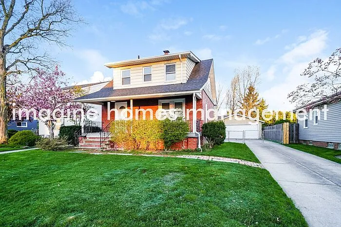 3 bed, 1.5 bath, 1060 sqft, $1,845 — Photo 3