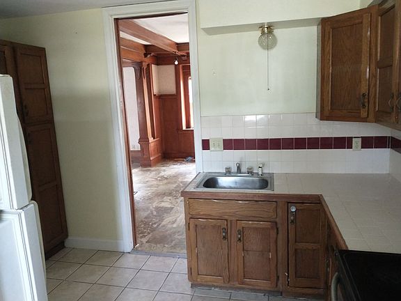 5th image of 1208 Eden St #2