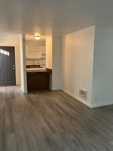 234 S Weitzel St #16 Photo 1