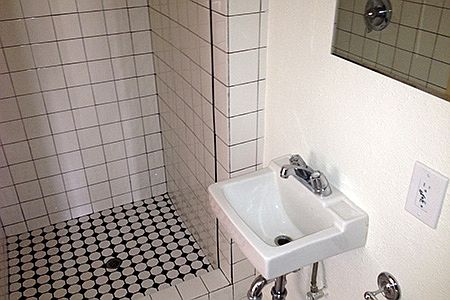 3rd image of 634 W Olive Ave