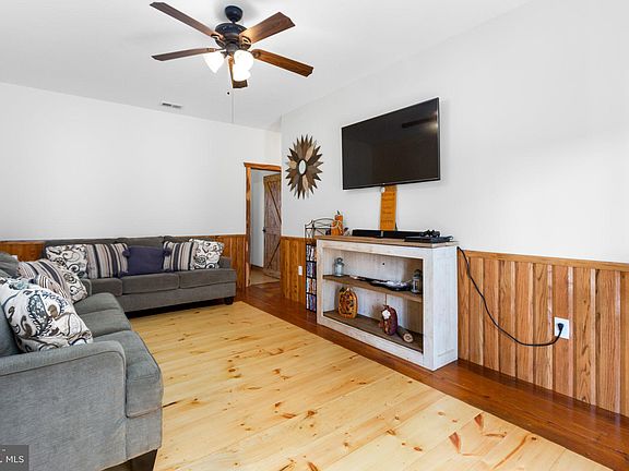 4th image of 11342 McKenney Dr