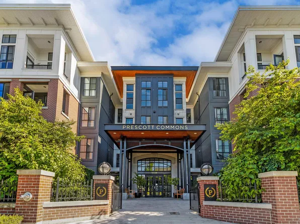15138 34th Ave #212, Surrey, BC V3Z 0Y5