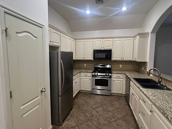 2nd image of 1324 Cedar Creek Dr