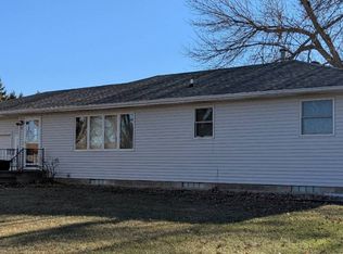 11 Ohm Dr, Mapleton, IA 51034