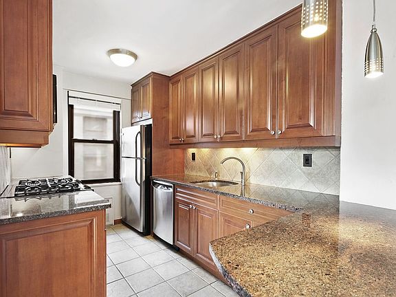 5th image of 1010 3rd Ave #7J